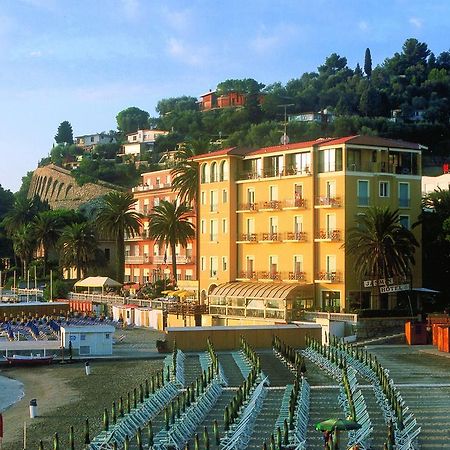 Jasmin Charme Hotel Diano Marina Exterior foto