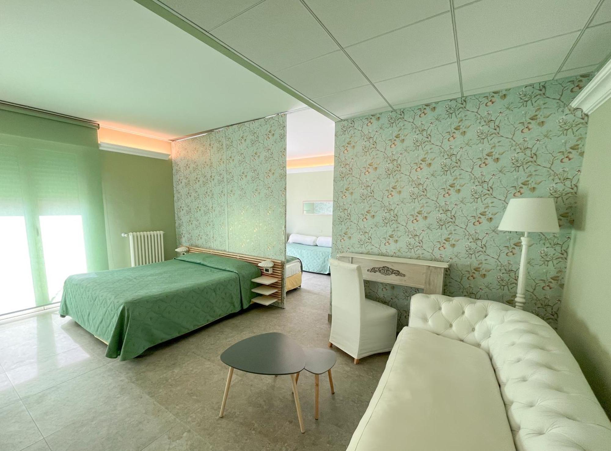 Jasmin Charme Hotel Diano Marina Exterior foto